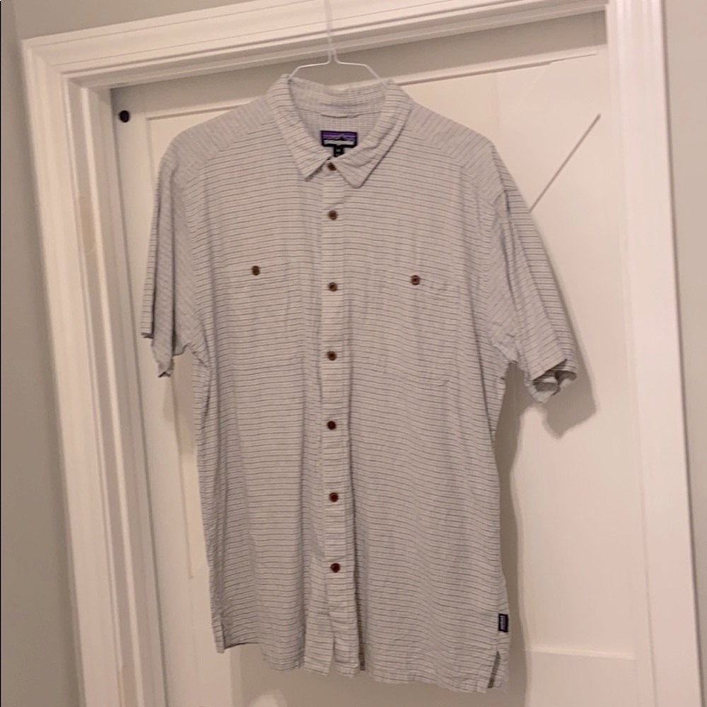 Patagonia men’s button down shirt